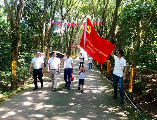 在路上.jpg 在路上.jpg