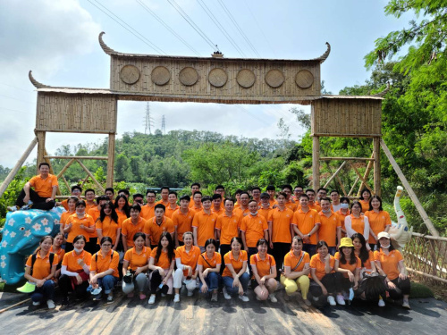 無畏風(fēng)雨，深圳市新曙光知識(shí)產(chǎn)權(quán)服務(wù)有限公司到九龍生態(tài)園團(tuán)建一日游